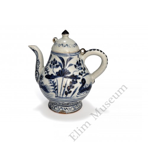 1421  A B&W mandarin duck and  lotus pattern flagon  